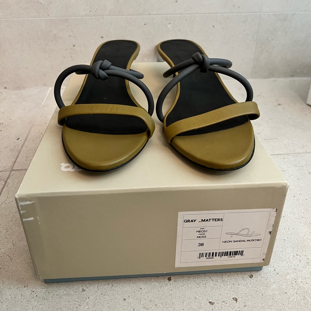 Gray_Matters “Muschio” neon sandal in Moss, 38